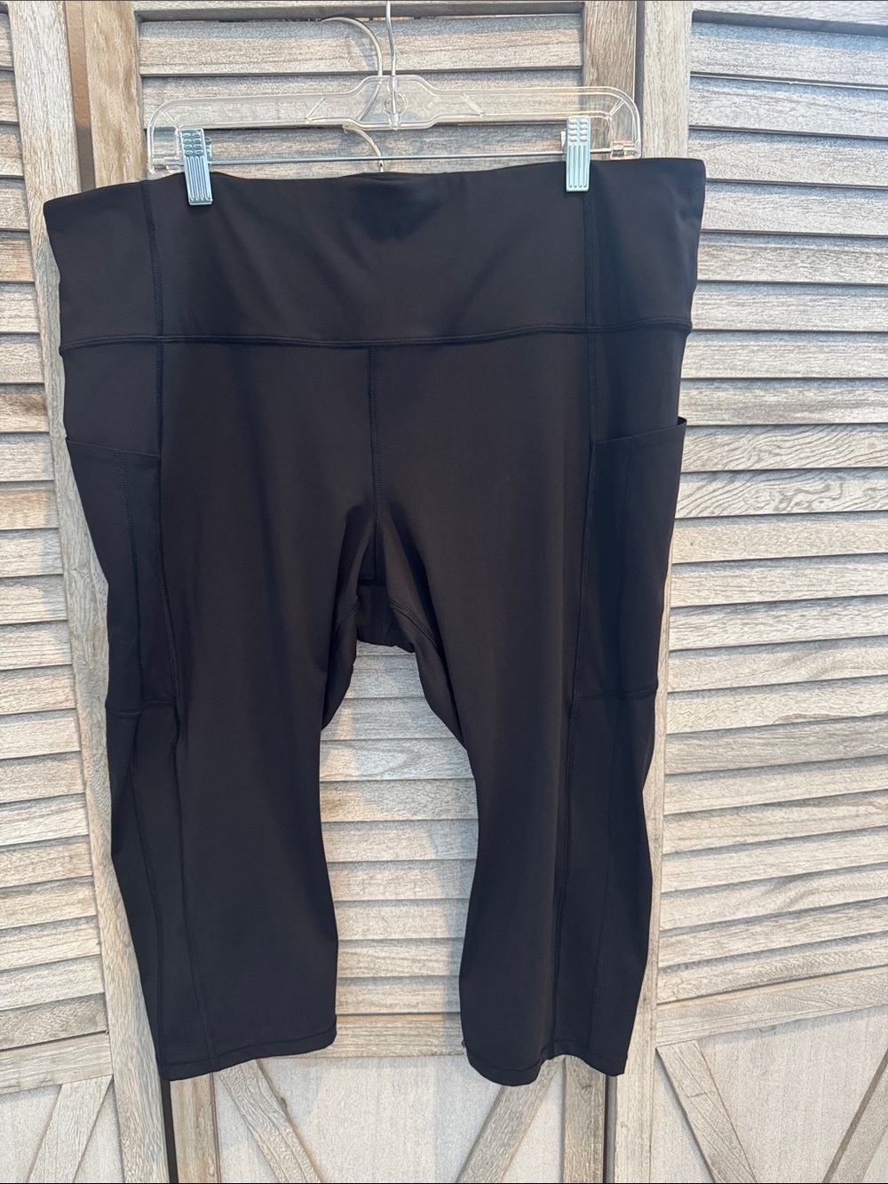 Atheleta Women’s Black Active Capri Leggings